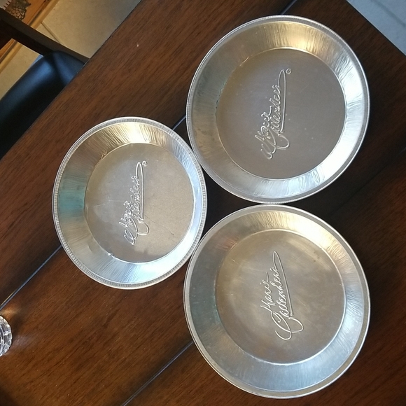 Marie Callender's Pie Tins - Picture 1 of 5